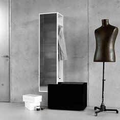 Garderobenmöbel mit Spiegel Möbelkollektion 1350 Iltios von Sellamatt in schwarz