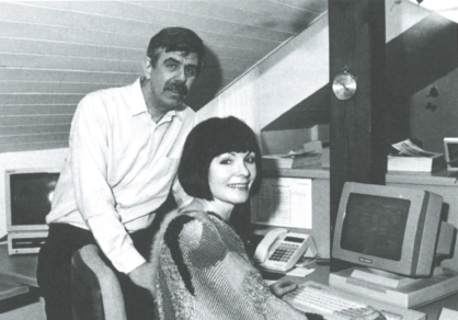 Peter und Ursula Fraefel in den Büroräumlichkeiten